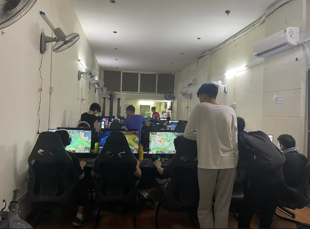 Phòng máy Gaming 88