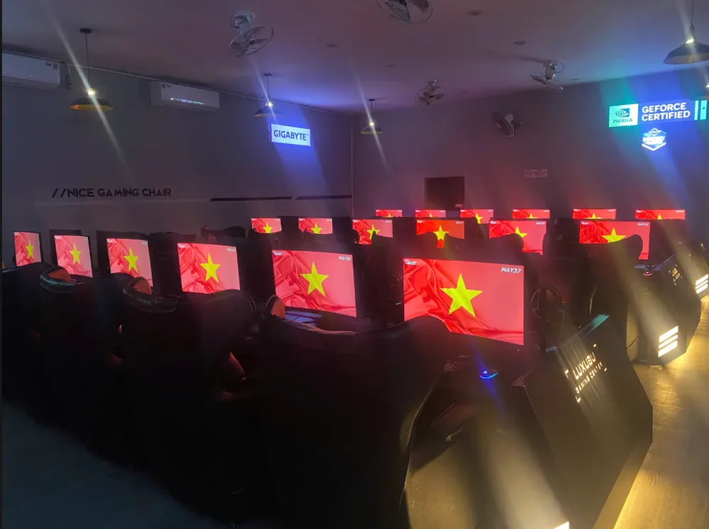 Phòng máy LUXUBU GAMING CENTER
