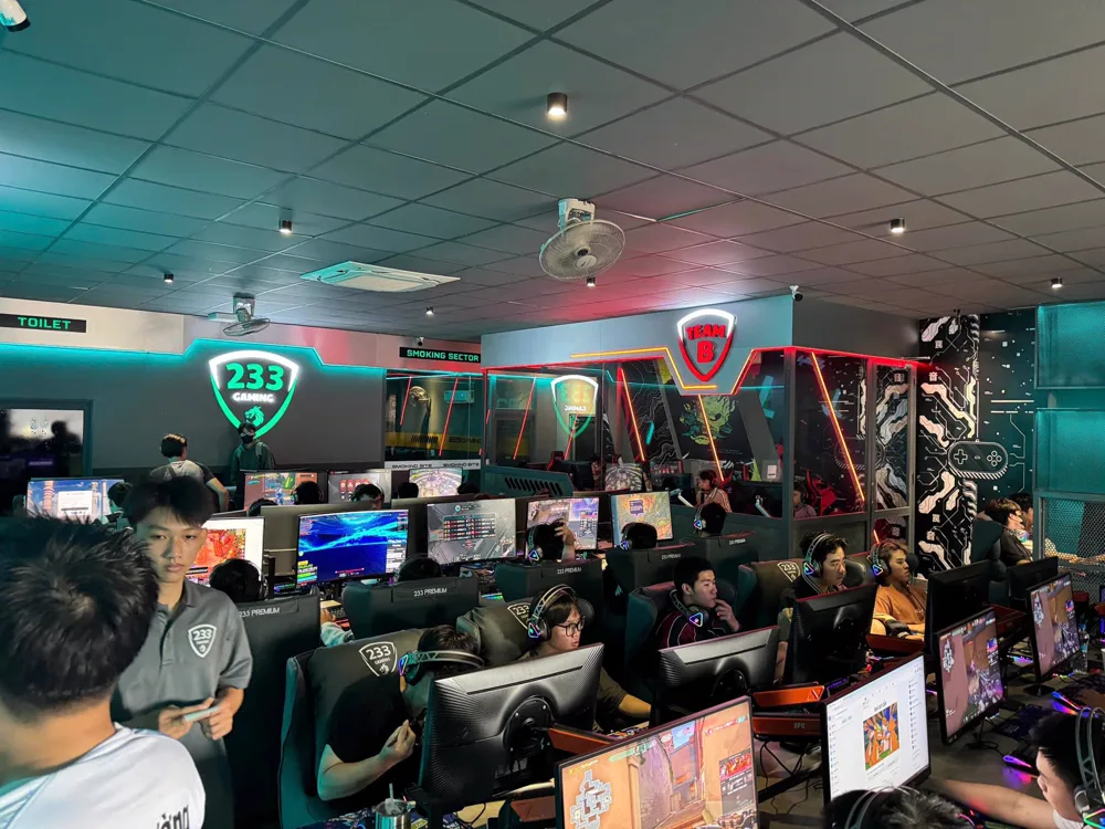 Phòng máy Net 233