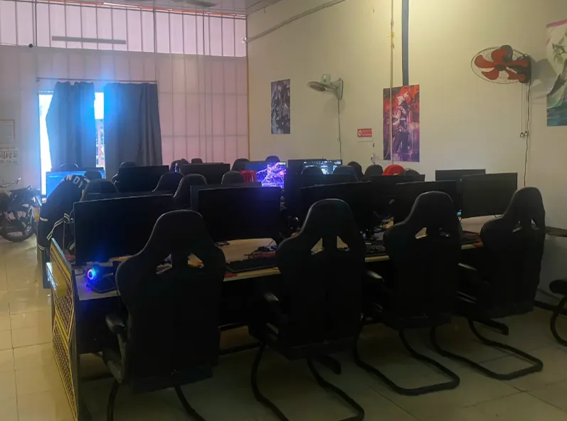 Phòng máy ESport Gaming MK