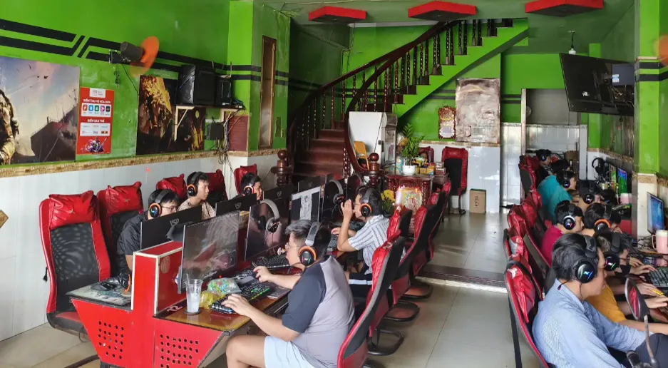 Phòng máy Net Thuý Hằng