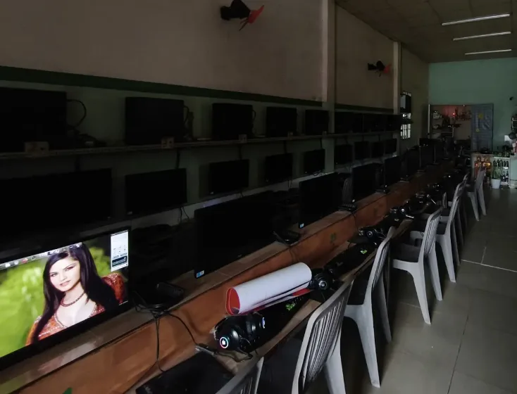 Phòng máy Net 787