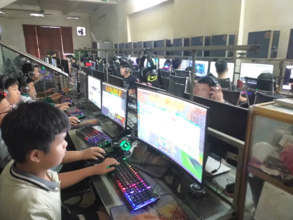 Phòng máy Nhuận Vip1