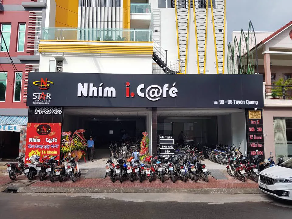 Phòng máy Nhím ic@fe