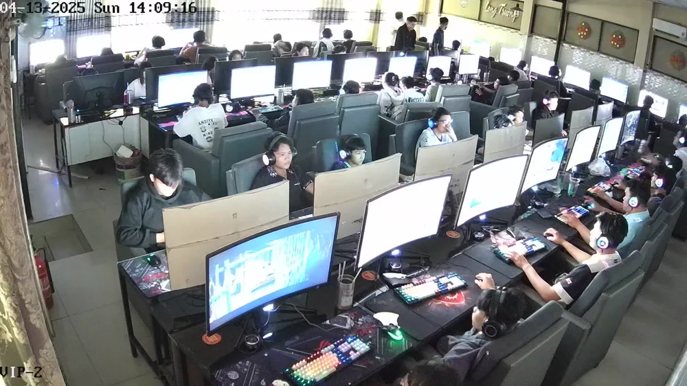 Phòng máy Net Long Trường