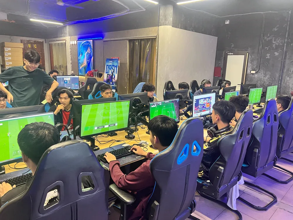 Phòng máy Poseidon Cyber Game