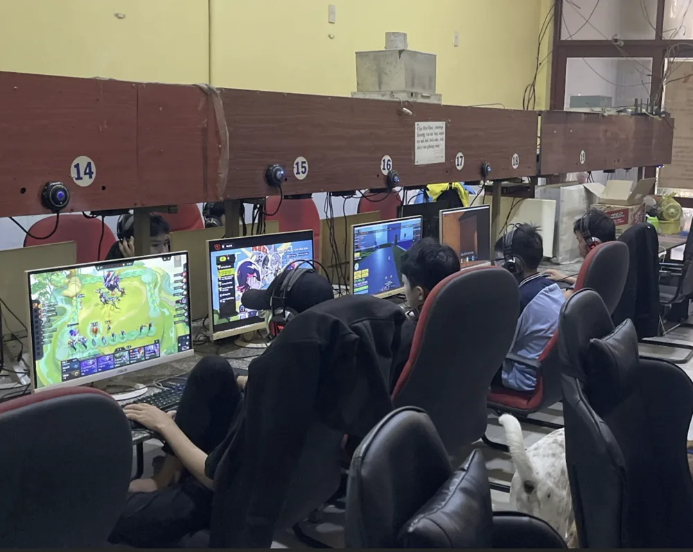 Phòng máy Quán net TT8x