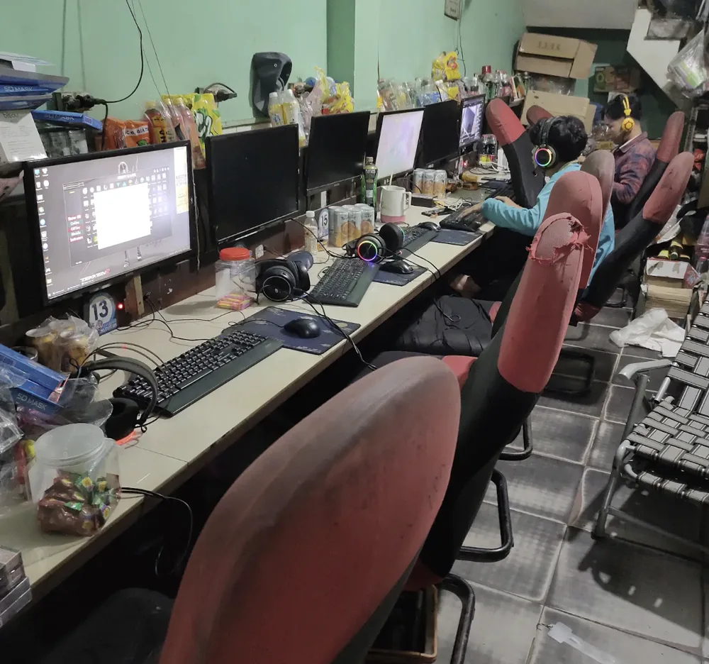 Phòng máy Net Phạm Việt Hưng