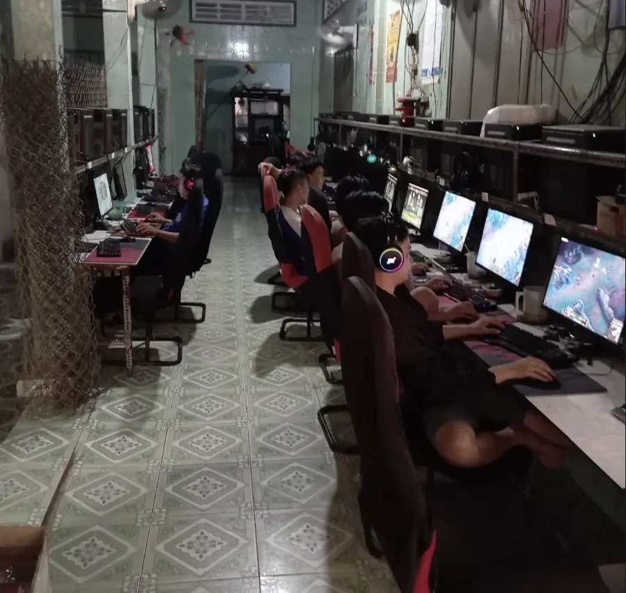 Phòng máy Net Nguyễn Văn Chiến