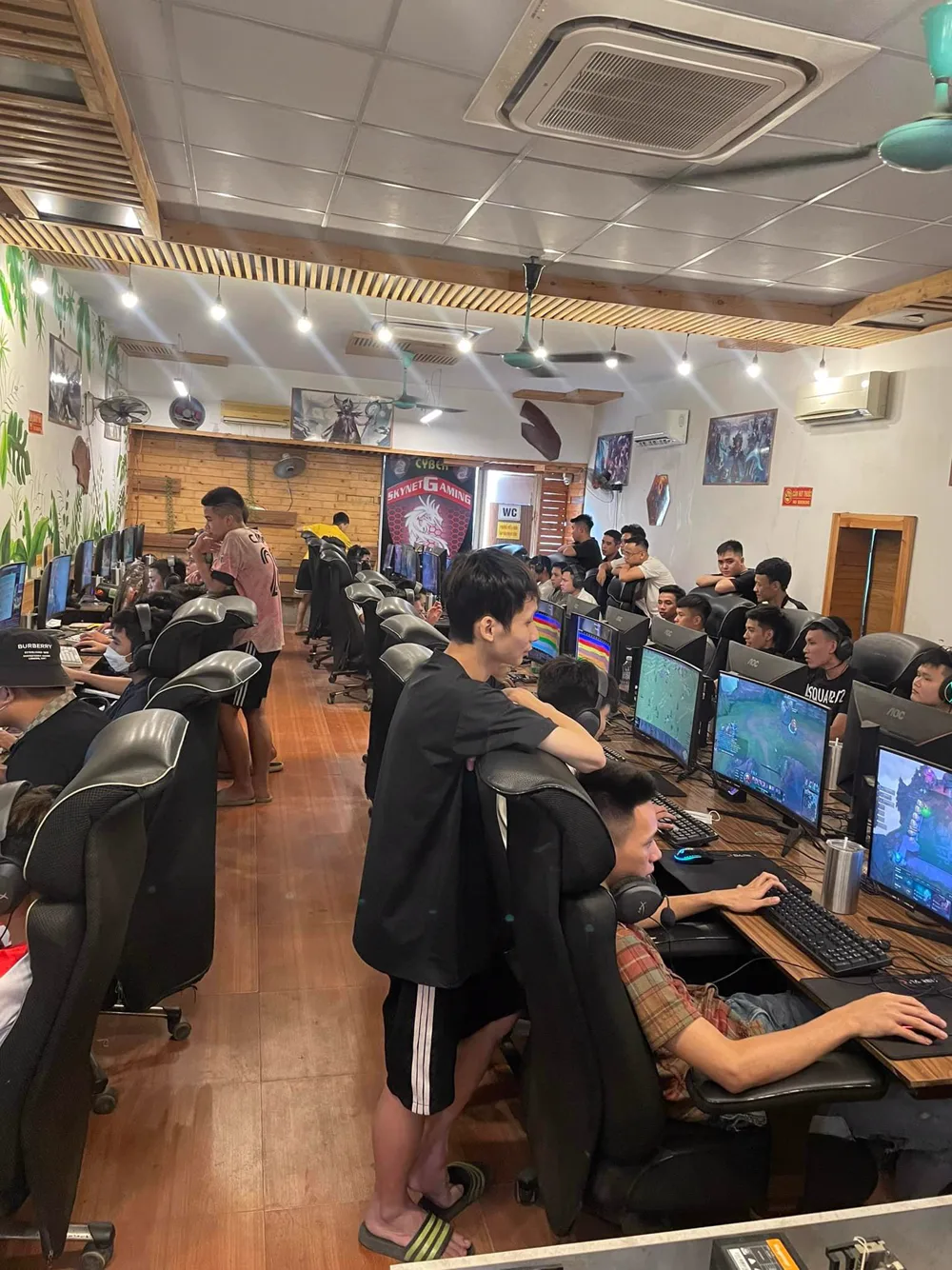 Phòng máy Cyber SkyNet cs2 Nông Nghiệp
