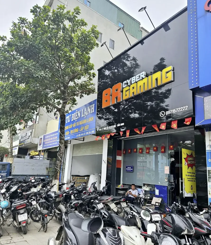 Phòng máy BR CYBER GAMING CS1