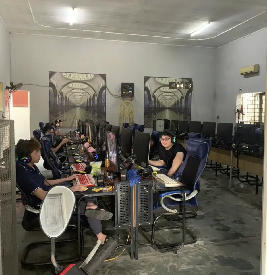 Phòng máy Tổng đại lý Internet