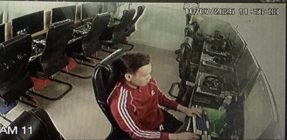 Phòng máy Net Nga