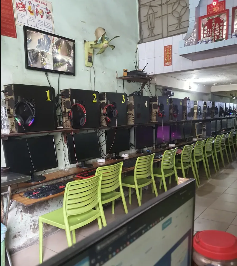 Phòng máy Saigon Net