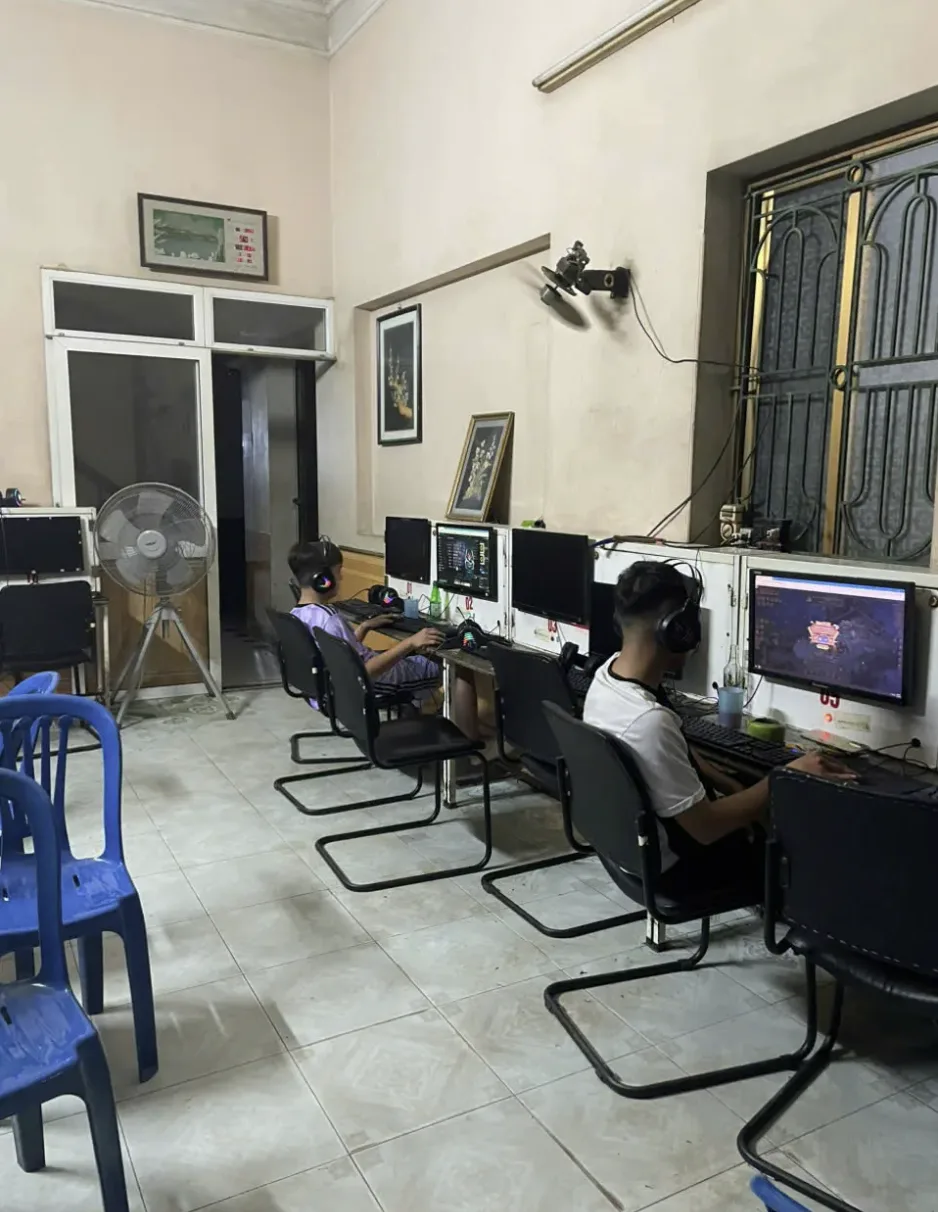Phòng máy Nét Vũ Hội
