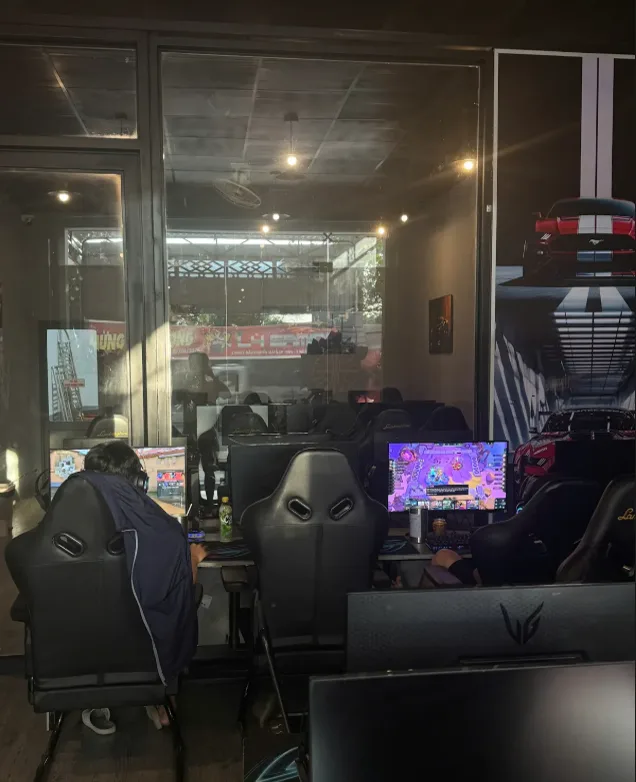 Phòng máy Lỳ Gaming