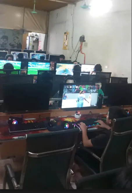 Phòng máy Net Chính Phone