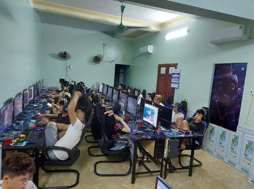 Phòng máy Star Game Center
