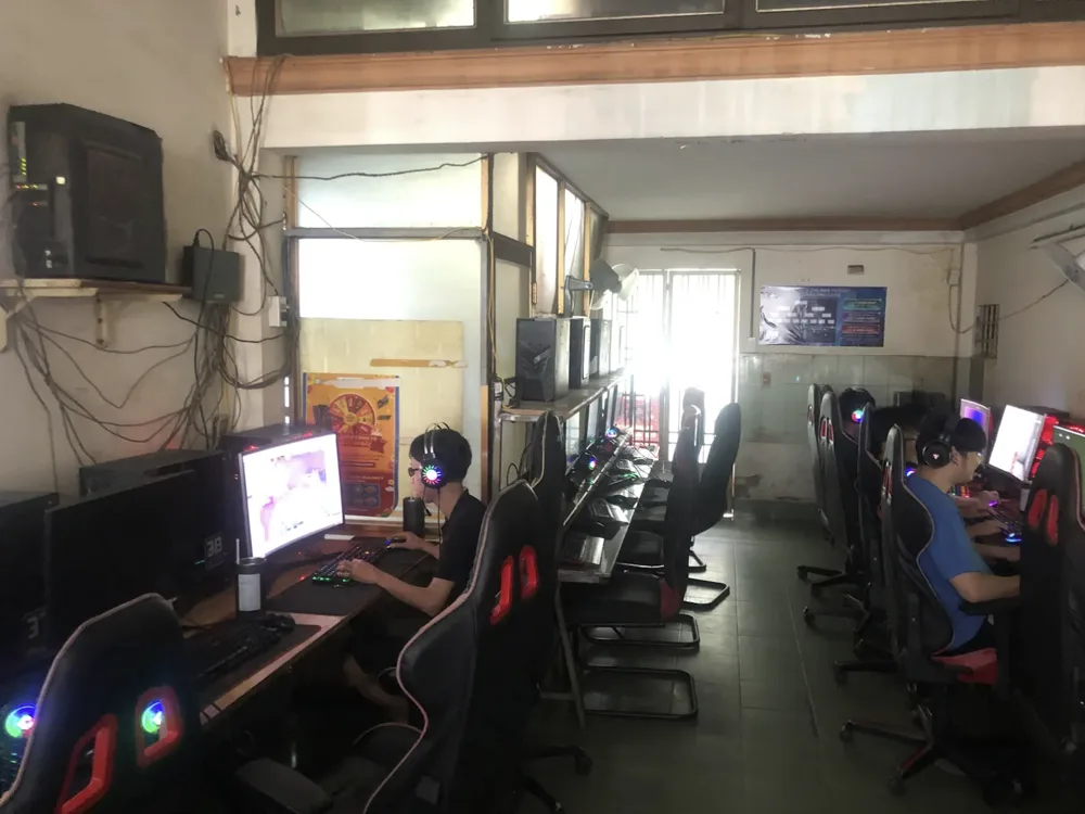 Phòng máy Net Nhật Loan