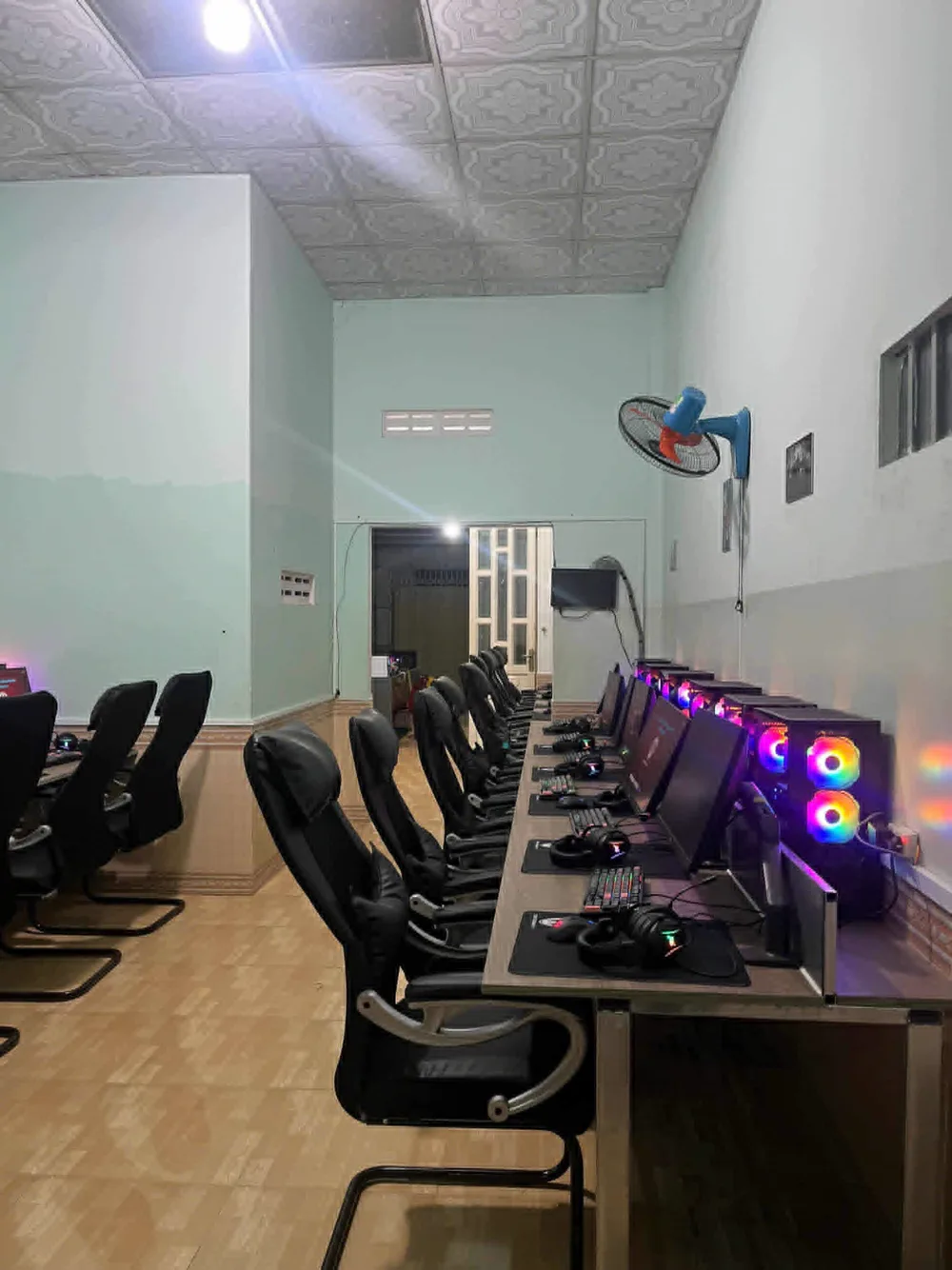 Phòng máy CONG DOANH PC GAMING