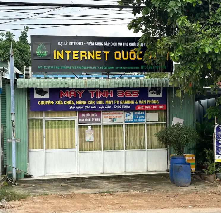 Phòng máy Internet Quốc Việt