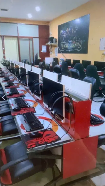 Phòng máy HQ Online