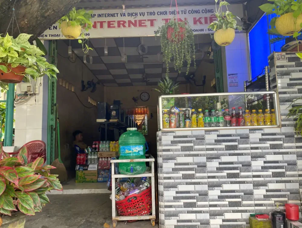 Phòng máy Internet Tin Kiệt