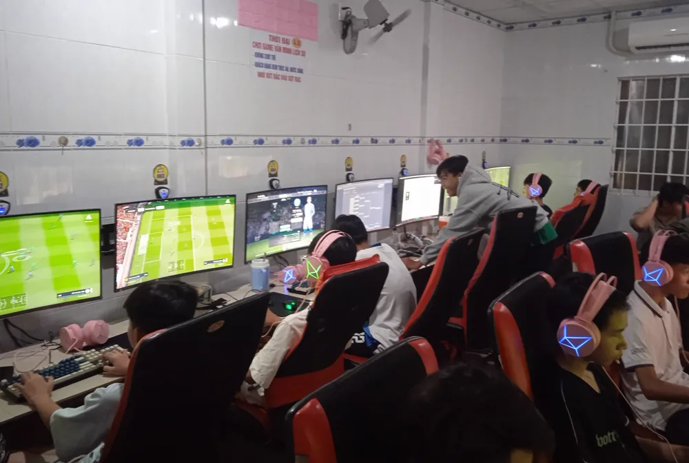 Phòng máy INTERNET KHANH VY