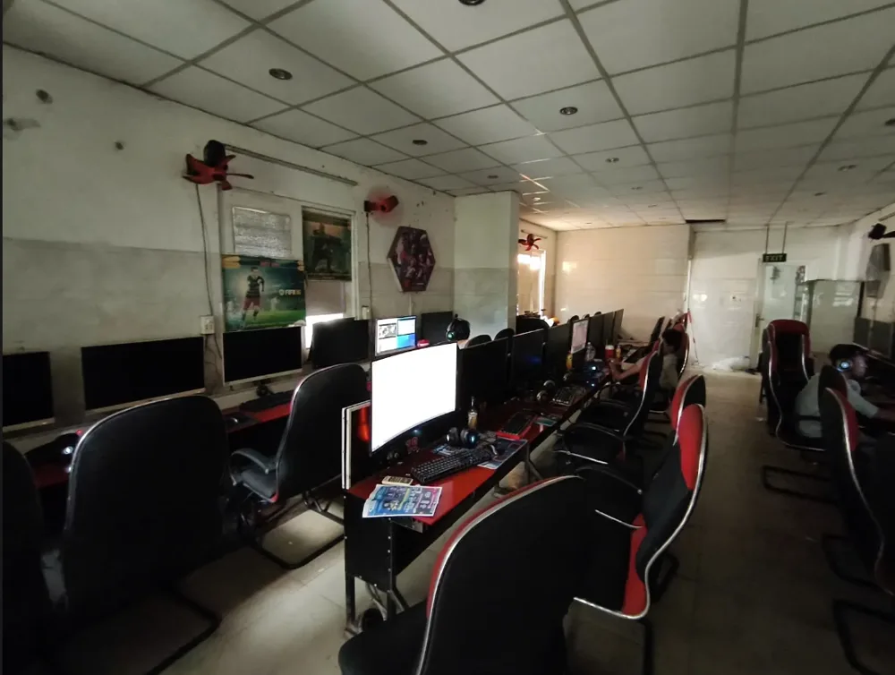 Phòng máy Internet 800