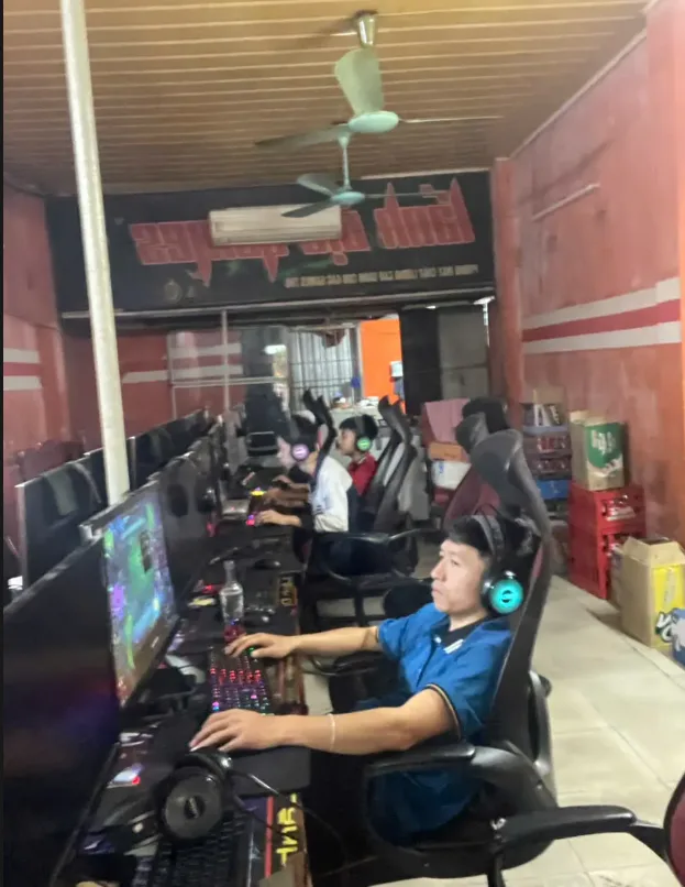Phòng máy Game HC
